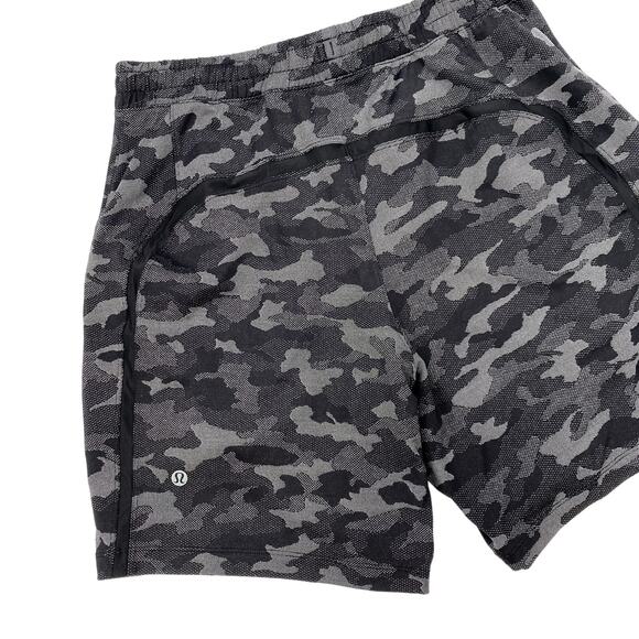 Lululemon camo Men's Athletic Shorts - Picture 1 of 4